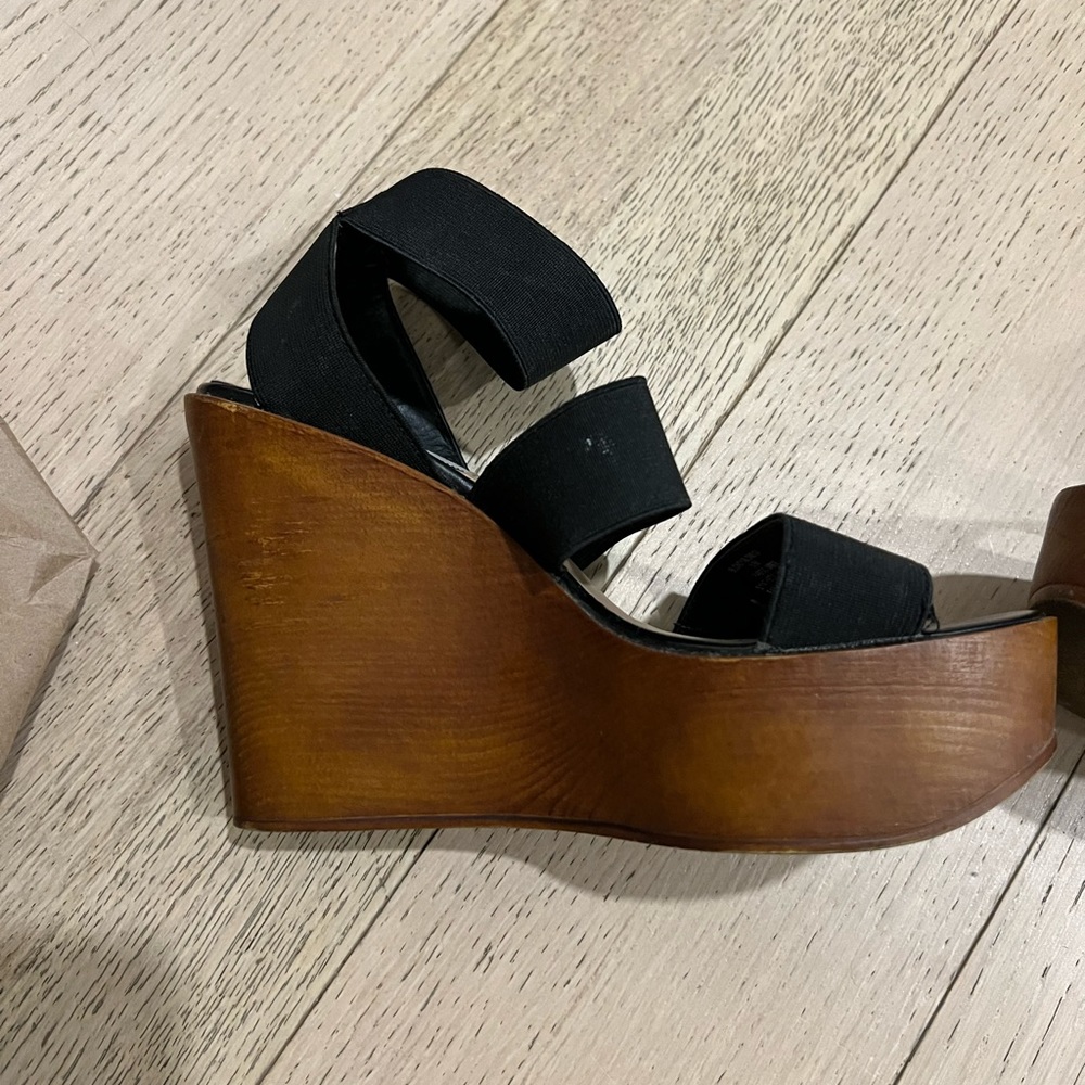 Steve Madden Wedges So Comfy ! - image 2